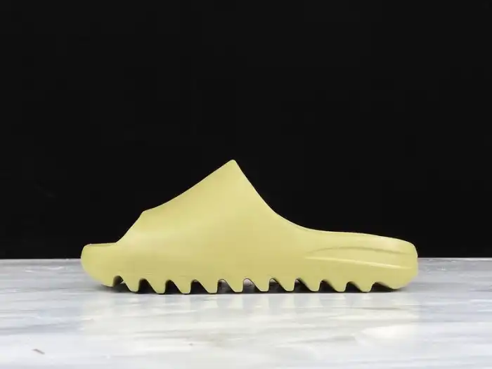 Rep Adidas Yeezy Slides 'Resin' FX0494 0131