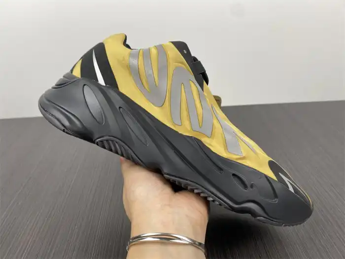 Cheap Yeezy Boost 700 MNVN 'Honey Flux' GZ0717 0131