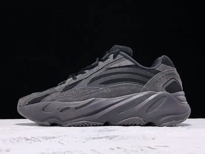 Rep Adidas Yeezy Boost 700 V2 Vanta