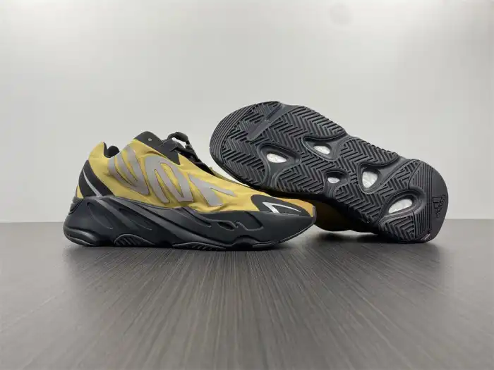 Cheap Yeezy Boost 700 MNVN 'Honey Flux' GZ0717 0131