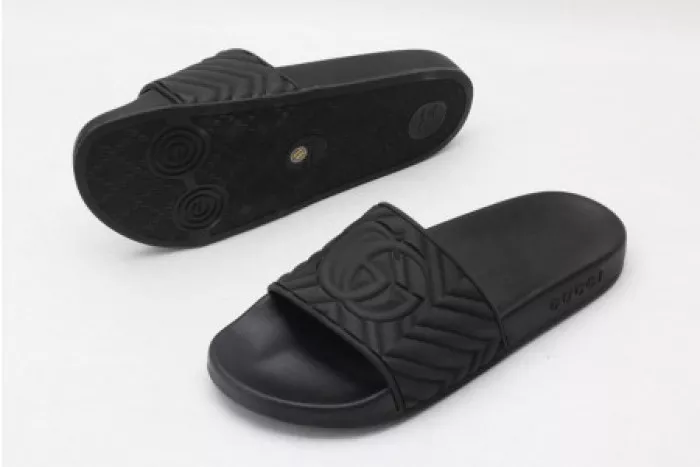 Rep GUCC SLIPPERS ALL BLACK 0120