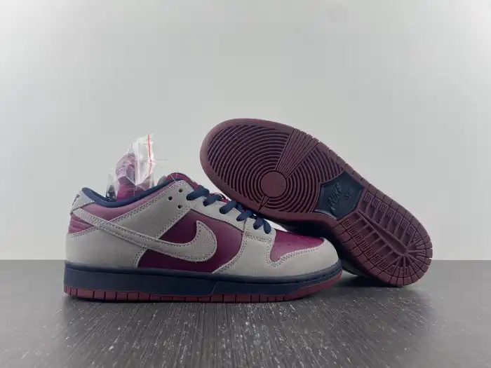 Cheap Nike SB Dunk Low Atmosphere Grey True Berry BQ6817-001 0206