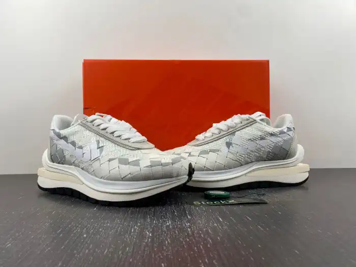 Cheap sacai x Nike Waffle Woven White DR5209-100 0206